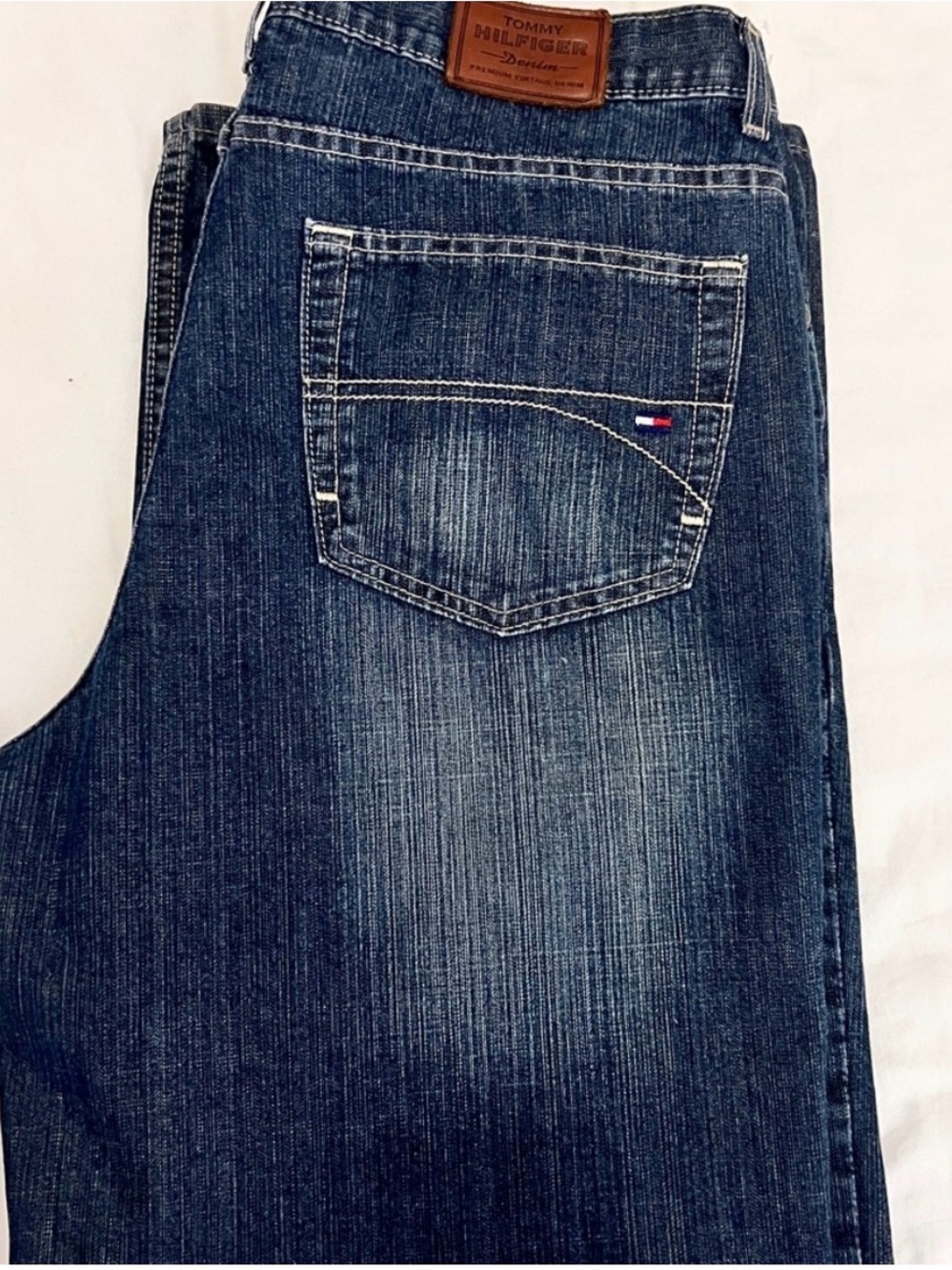 Tommy Hilfiger Men’s Indigo Straight Jeans